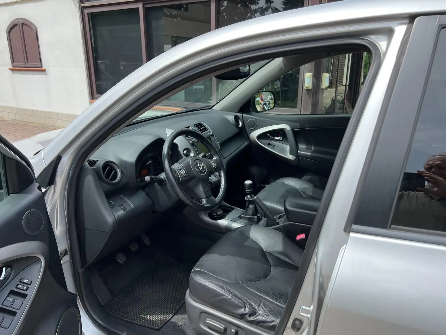 Toyota  2.2 D-4D 177CV Sol Plus