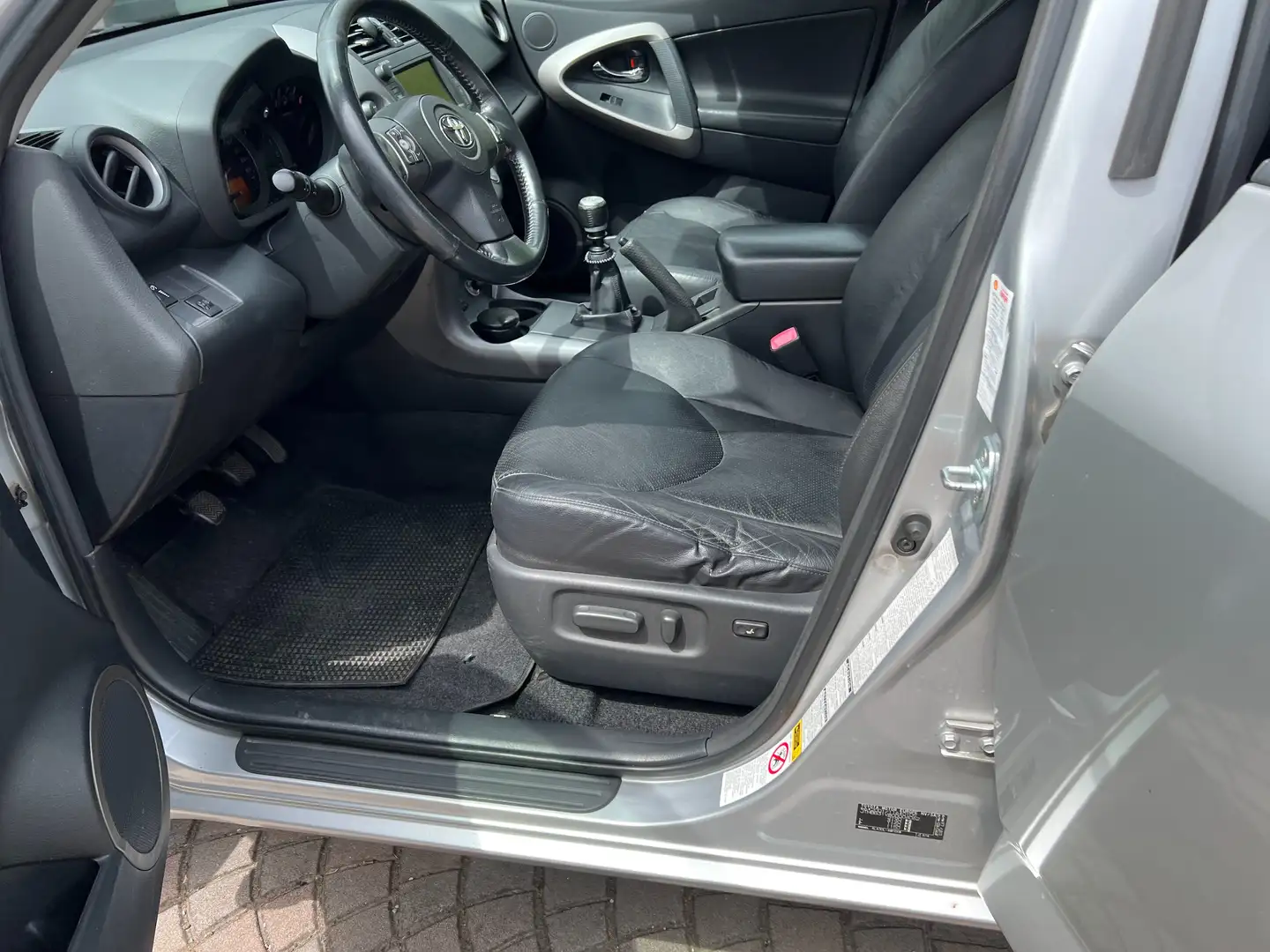 Toyota  2.2 D-4D 177CV Sol Plus