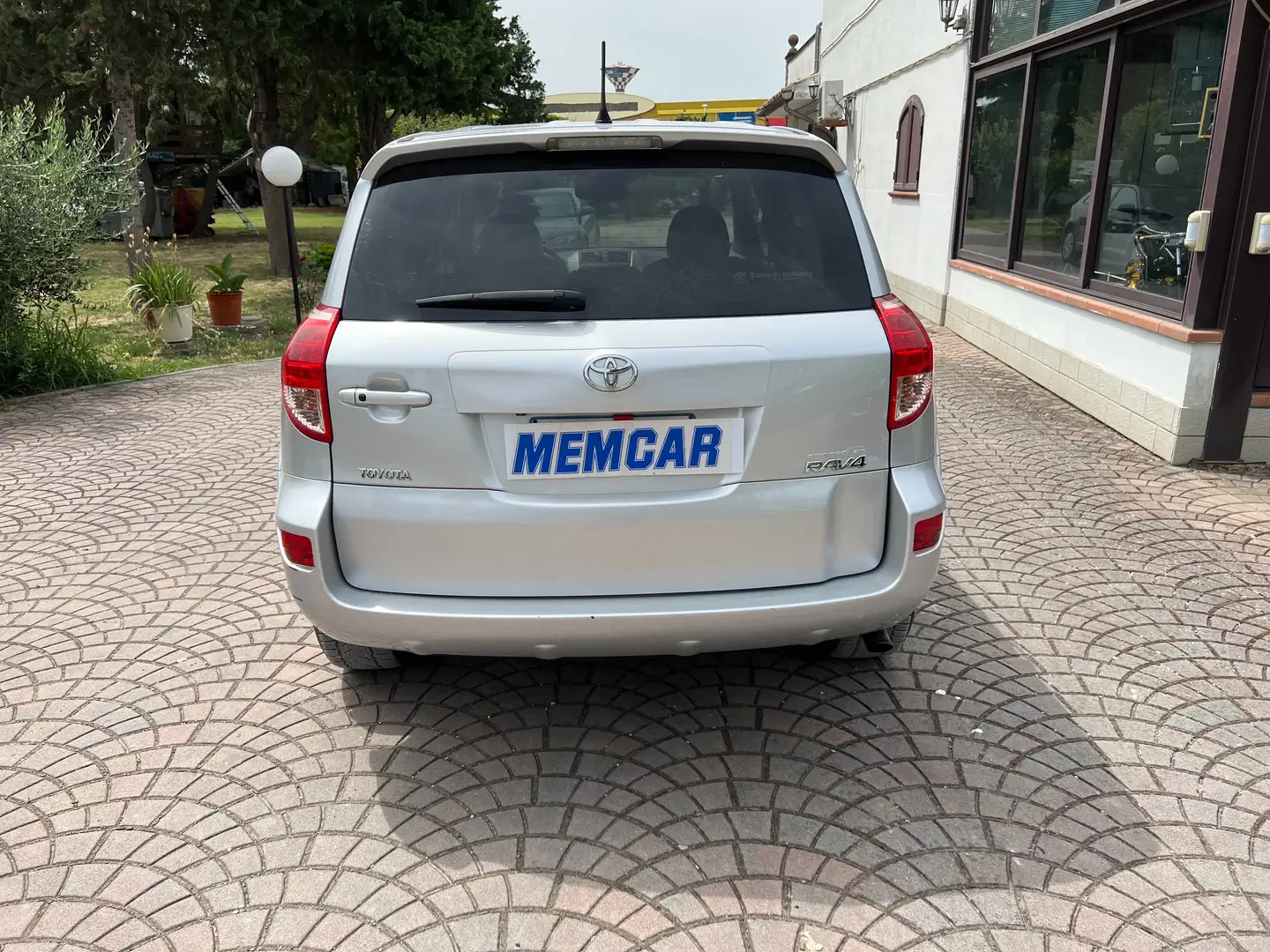 Toyota  2.2 D-4D 177CV Sol Plus